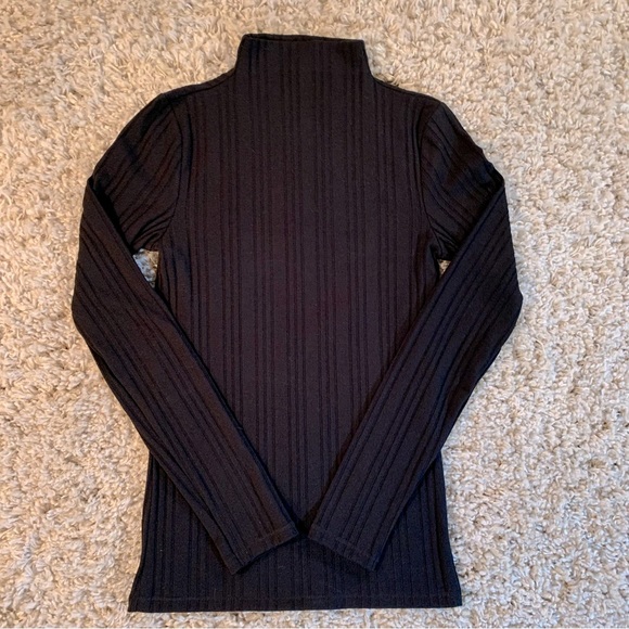 Wilfred Black Long Sleeved Ribbed Shirt Women’s Size Medium - Picture 1 of 7